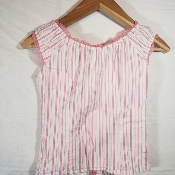 Pink and white simple full front loop and hook by Charlotte Russe - Picture 2 of 8
